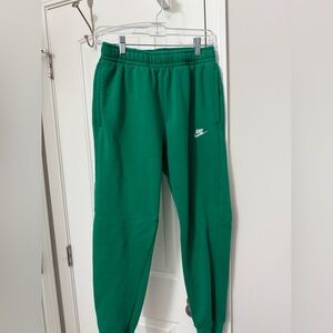 Nike unisex Emerald Joggers